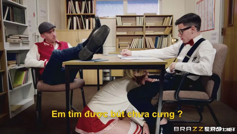 Nện em gái tên đầu gấu ở trường vietsub